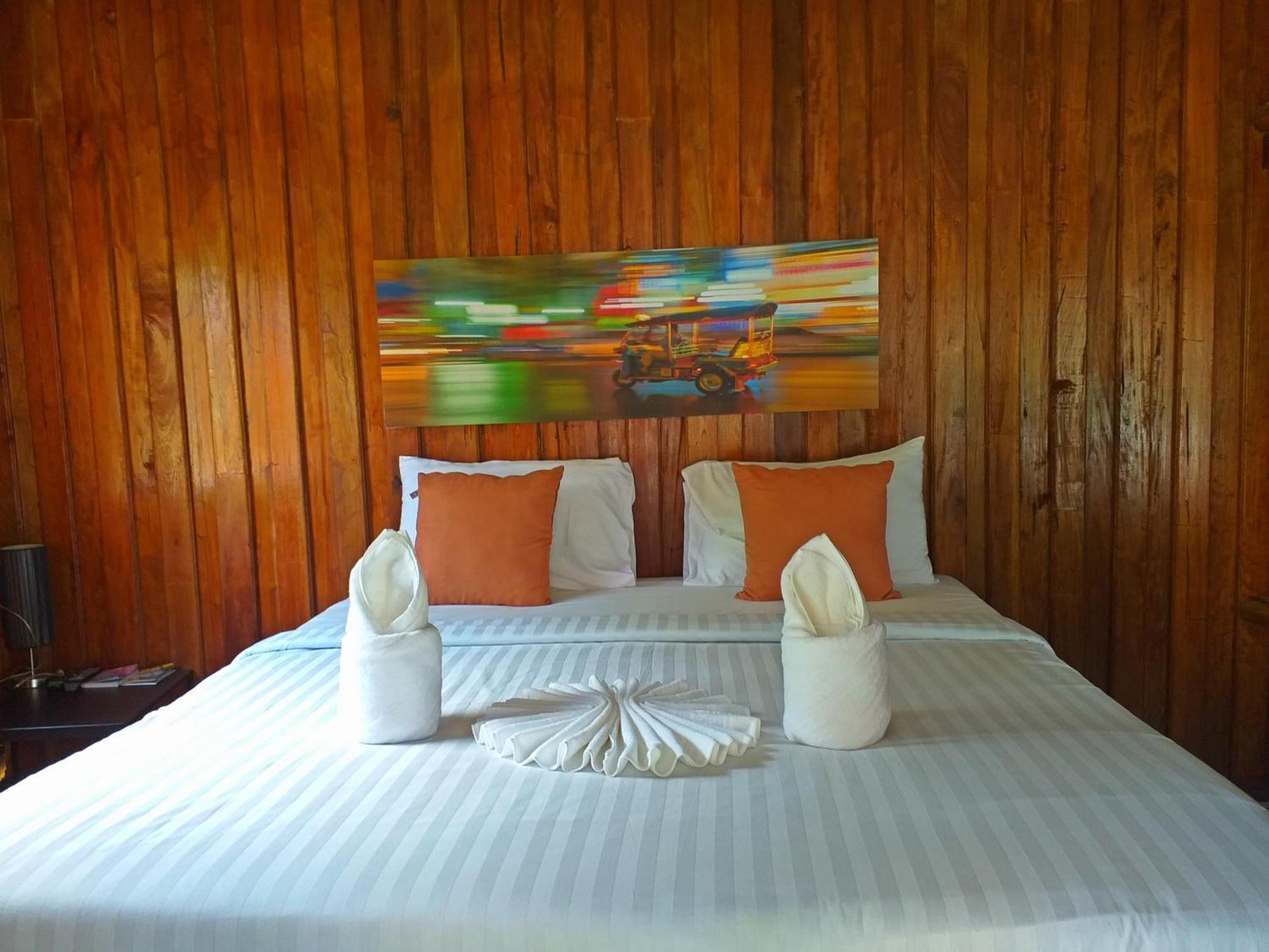 The Ford Sunset Beach Resort Wok Tum Esterno foto