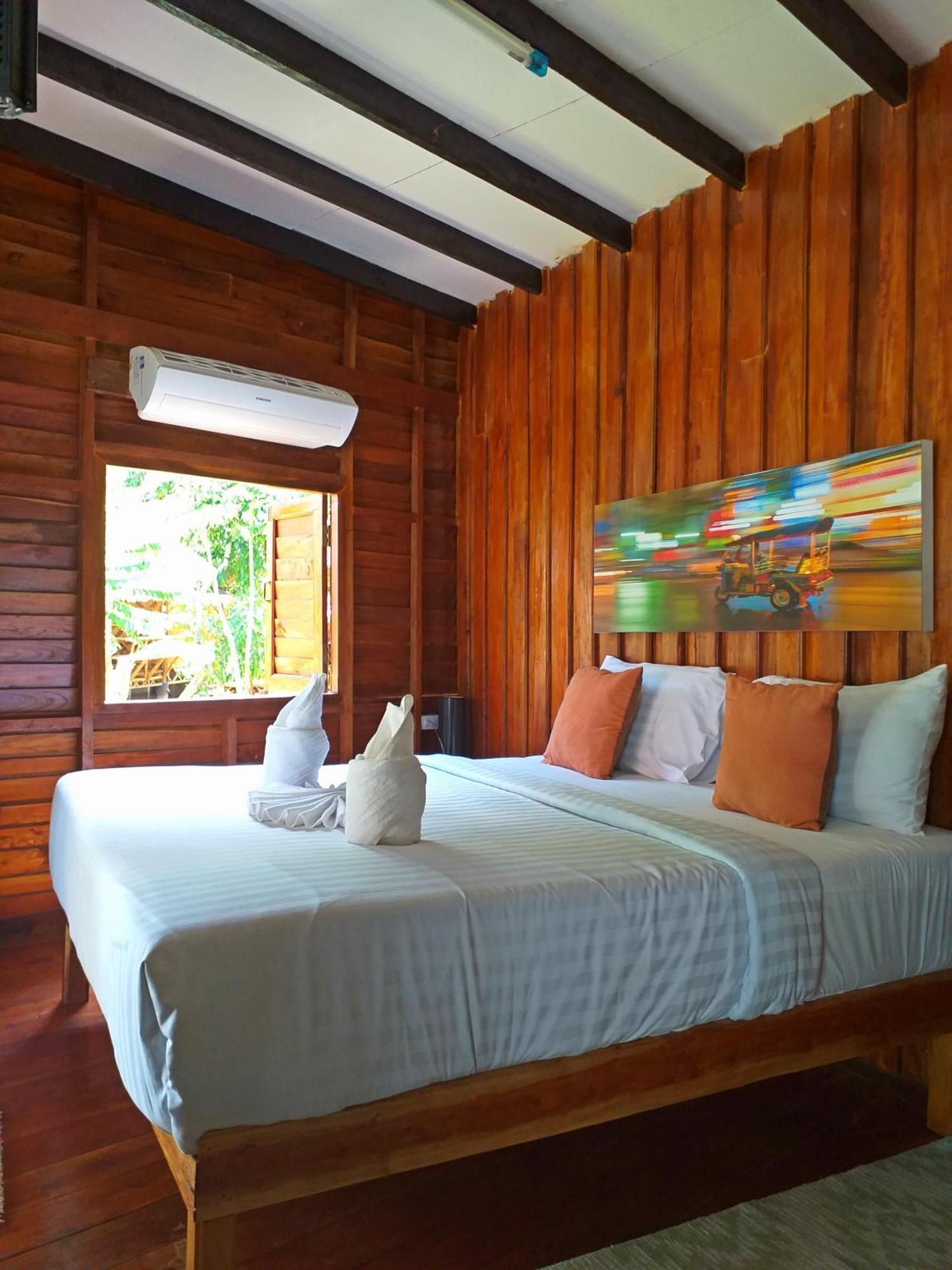 The Ford Sunset Beach Resort Wok Tum Esterno foto