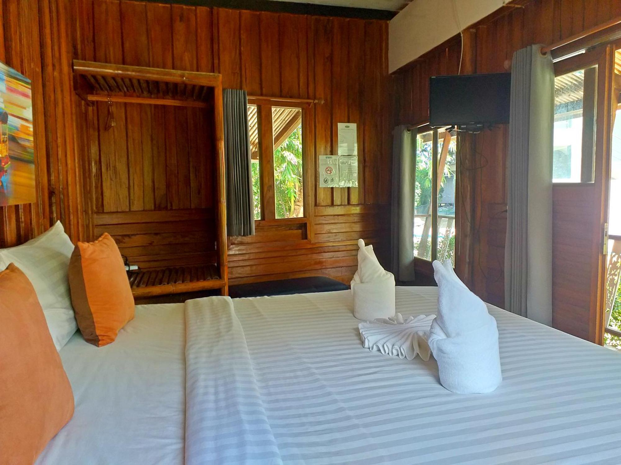 The Ford Sunset Beach Resort Wok Tum Esterno foto