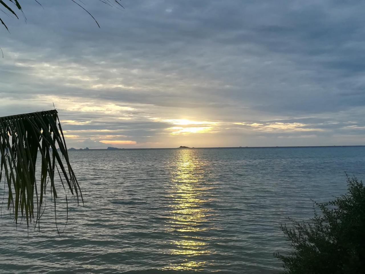 The Ford Sunset Beach Resort Wok Tum Esterno foto