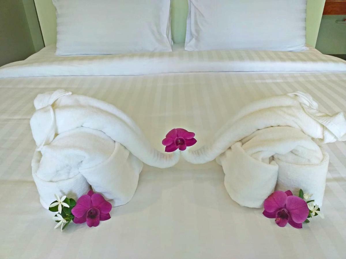 The Ford Sunset Beach Resort Wok Tum Esterno foto